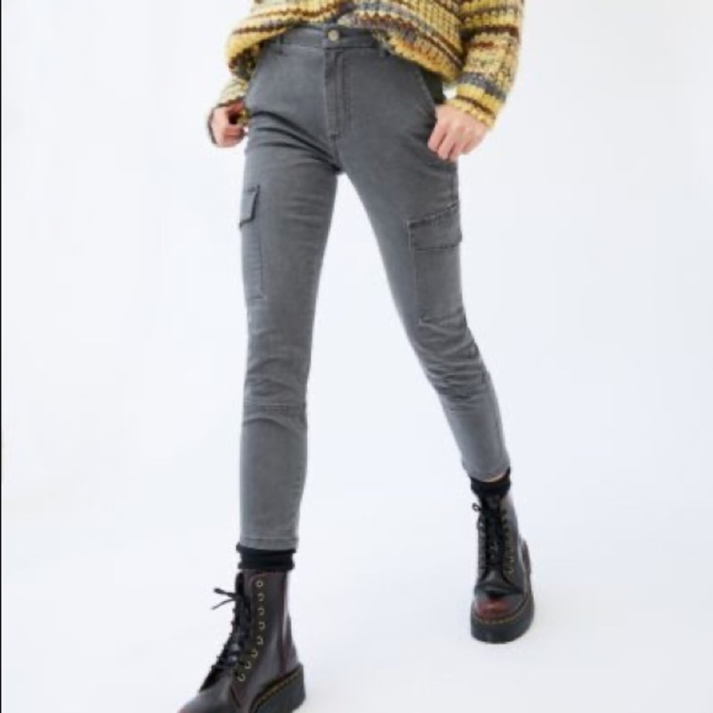 urban outfitters gray cargo pants